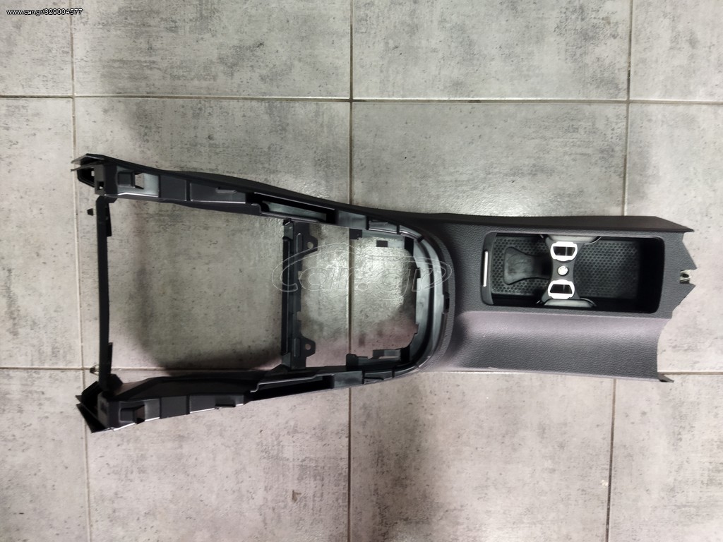 ΚΟΝΣΟΛΑ - VW GOLF VI 2008-2012