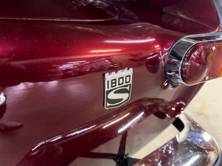 Volvo 1966 P 1800S-thumb-12