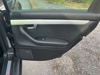 Audi RS4 2006 Β7-thumb-40