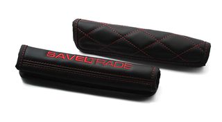 OEM Μαξιλάρι ζώνης 2τμχ SAVELTRADE μαύρο κοκκινο 26Χ7CM