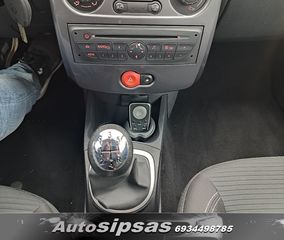 Renault Clio 2013-thumb-41