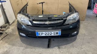 Μουράκι χωρίς καπό με αερόσακους Chevrolet Lacetti 5πορτο 2002 - 2007. Ο προφυλακτήρας έχει 2 σπασίματα χαμηλά