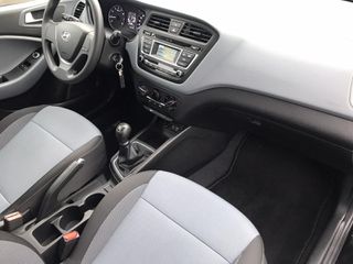 Hyundai i 20 2017-thumb-12