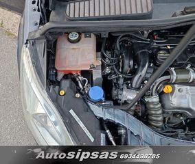Ford C-Max 2011-thumb-15