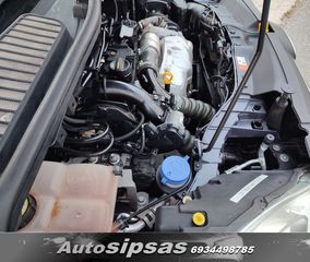 Ford C-Max 2011-thumb-18