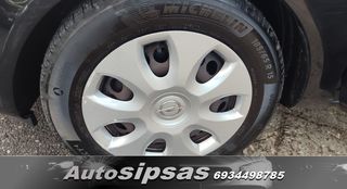 Opel Corsa 2011-thumb-17