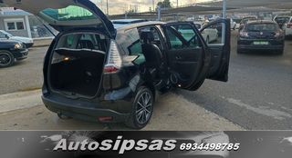 Renault Scenic 2012-thumb-10