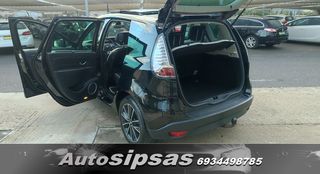 Renault Scenic 2012-thumb-12