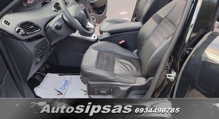 Renault Scenic 2012-thumb-32