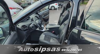 Renault Scenic 2012-thumb-33
