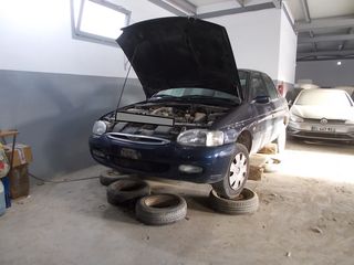 FORD ESCORT
