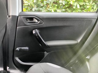 Peugeot 208 2015-thumb-14