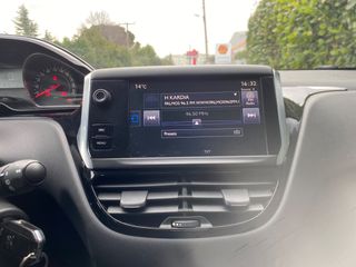 Peugeot 208 2015-thumb-15