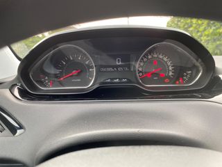 Peugeot 208 2015-thumb-16