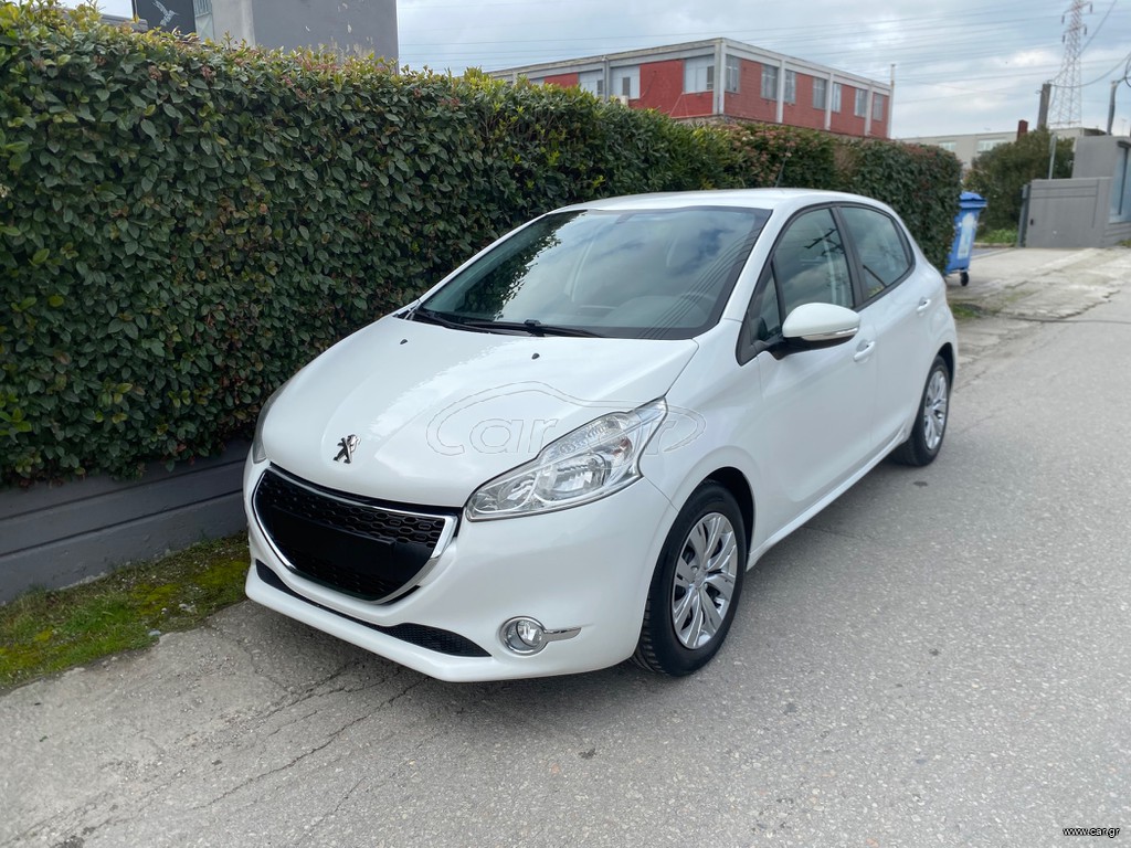 Peugeot 208 2015