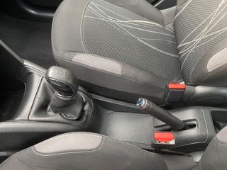 Peugeot 208 2015-thumb-13