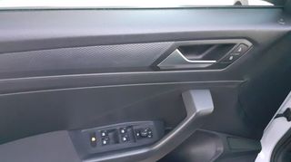 Volkswagen T-Roc 2019 1.6 TDI 115PS Discover-thumb-11