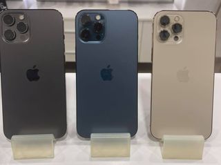 Apple Iphone 12 Pro (128GB) Original-thumb-4