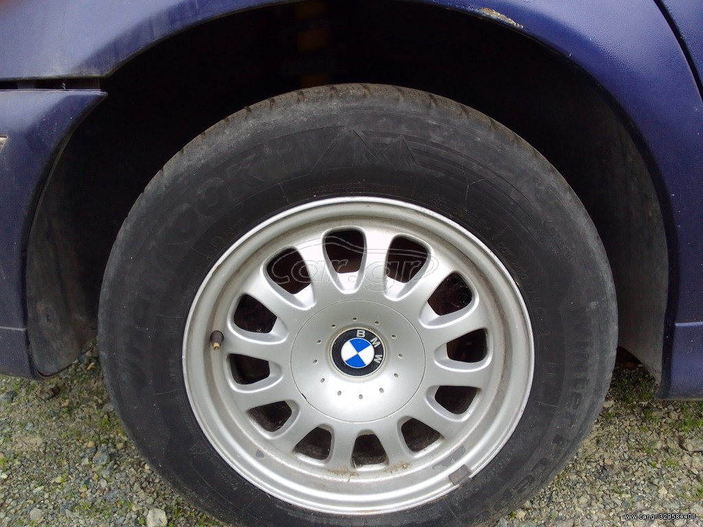 BMW E39 520I