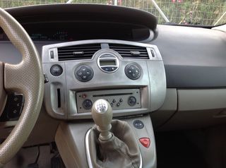Renault Scenic 2005-thumb-6
