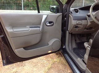 Renault Scenic 2005-thumb-9