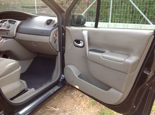 Renault Scenic 2005-thumb-11