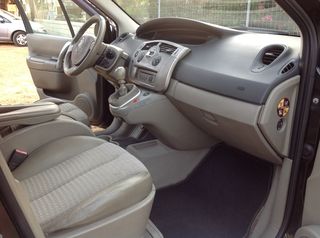Renault Scenic 2005-thumb-12