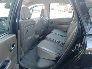 Renault Scenic 2005-thumb-16