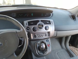Renault Scenic 2005-thumb-18
