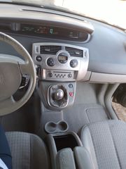 Renault Scenic 2005-thumb-19