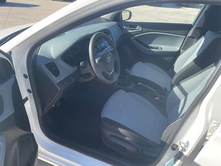 Hyundai i 20 2016-thumb-11
