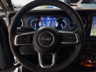 Jeep Wrangler 2023 RUBICON 4Xe-thumb-17