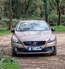 Volvo V40 Cross Country '14 D2 (ACC,NAVI,PARK ASIST,BLIS)