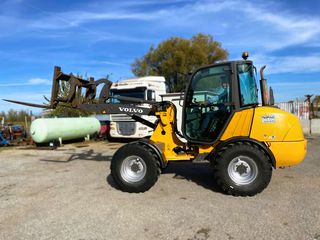 Φορτωτής Με Λάστιχα Volvo 2004 L25B shovel-thumb-6