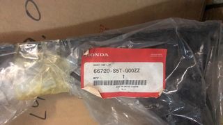 ΦΑΝΟΣΤΑΤΗΣ ΠΙΣΩ ΑΡΙΣΤΕΡΟΣ HONDA CIVIC 3DR - 5DR '01-'05 (66720S5TG00ZZ)