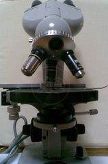 Μικροσκόπιο διοφθάλμιο ,επαγγελματικό,τύπου Zeiis Δυτικής Γερμανίας,έτους 1982,που δεν χρησιμοποιήθηκε ποτέ,με καταδυτικό φακό Plan,που δεν έχει καμία σχέση σε ποιότητα με τα κυκλοφορούντα σήμερα μικρ