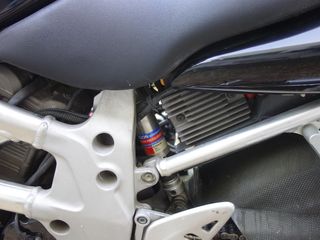 Suzuki TL 1000 1999 tl1000s-thumb-5