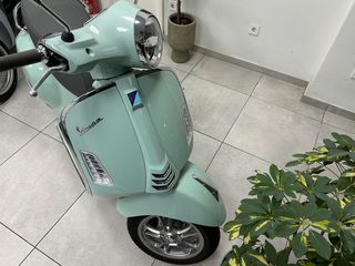 Vespa GTS 310 2025 Vespa 310-thumb-3