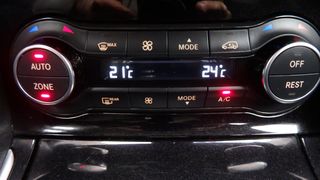 Infiniti Q30 2019 1.5D EXCLUSIVE NAVI R18 EURO-6 3ΠΛΗ-ΕΓΓΥΗΣΗ-thumb-44