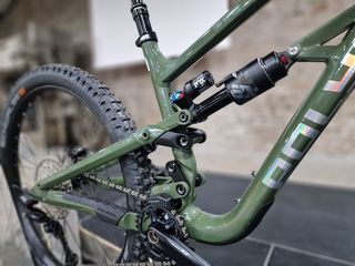 Downhill - Enduro - Trail Polygon 2025 COLLOSUS N9-thumb-14