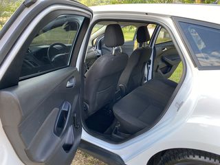 Ford Focus 2015-thumb-27