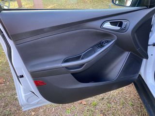 Ford Focus 2015-thumb-31