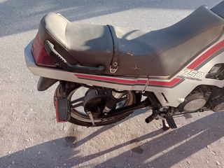 Yamaha XJ 750 1982-thumb-4