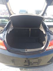 Opel Insignia 2011-thumb-9