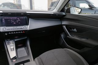 Peugeot 308 2022-thumb-22