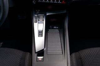 Peugeot 308 2022-thumb-24