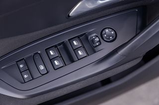 Peugeot 308 2022-thumb-40