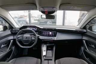 Peugeot 308 2022-thumb-4