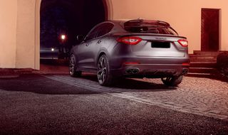Maserati LEVANTE VISIBLE CARBON Rear Diffuser-thumb-2