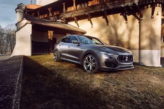 Maserati LEVANTE VISIBLE CARBON Rear Diffuser-thumb-4
